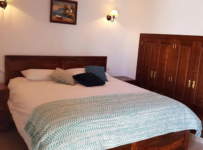 Villa Milagro - 3 Bedroom Style With Pool Near Golf Course/beaches - Air Cond. *