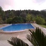 Villa Milagro - 3 Bedroom Style With Pool Near Golf Course/beaches - Air Cond. *
