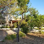 Villa Milagro - 3 Bedroom Style With Pool Near Golf Course/beaches - Air Cond. *