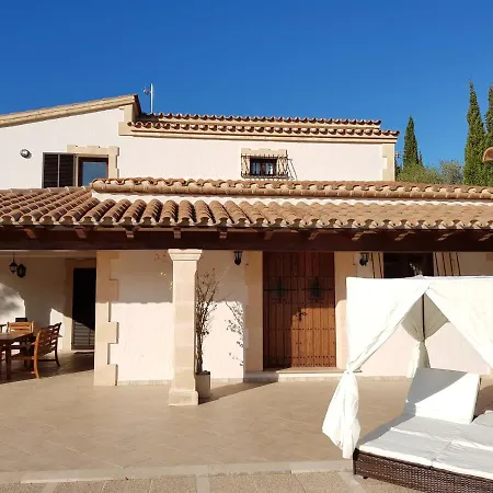 Marina Milagro 3 Bedroom Style With Pool Near Golf Course, Beaches, Air Cond Villa