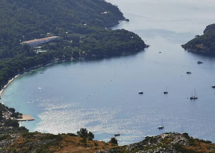 Milagro - 3 Bedroom Style With Pool Near Golf Course/beaches - Air Cond. Villa Pollensa